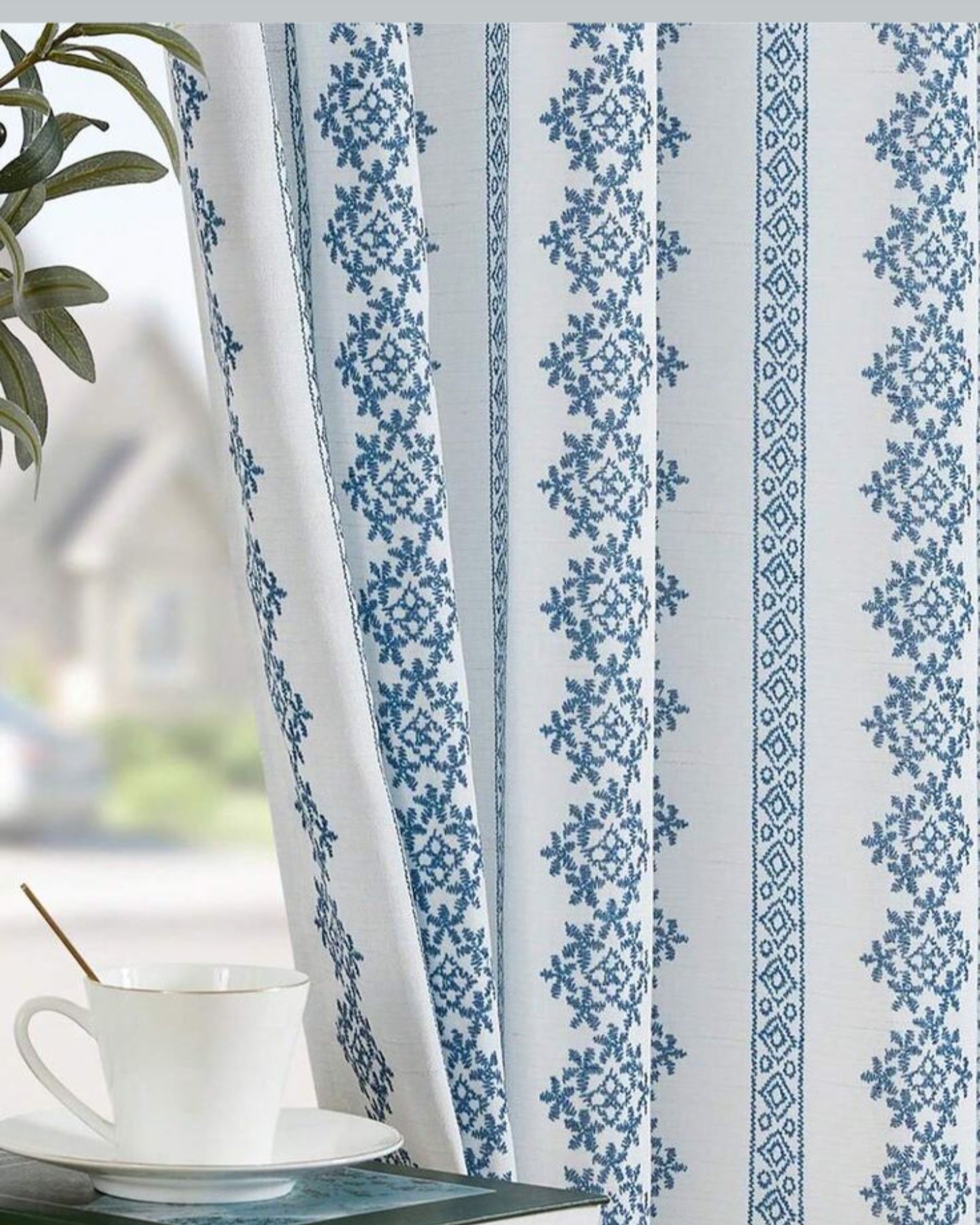 Curtains below ₹1000