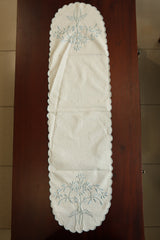Table runners-Cut work