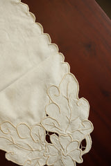 Table runners-Cut work