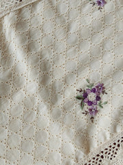 Table runners-8 seater (Embroidery)