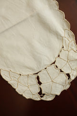 Table runners-Cut work