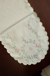 Table runners-Cut work