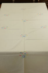 Table cloth - 6 seater embroidery