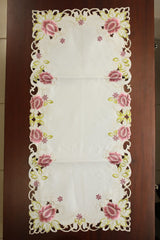 Teapoy Runner - Silky runner / table centre