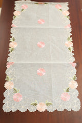Teapoy Runner - Silky runner / table centre