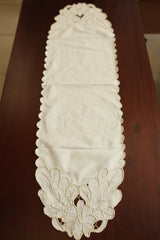 Table runners-Cut work