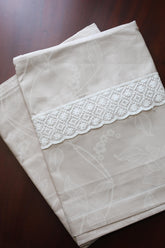 Bedsheets - King satin cotton lace bedsheets
