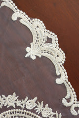 Table Runner - Net embroidery / Table centre