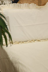 Bedsheets - Premium designer king Ruffle Bedsheets dd lace