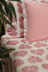Bedsheets - Premium king floral printed lace bedsheet with cushion covers rose bud