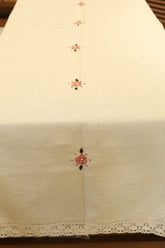 Table cloth - 6 seater ribbon embroidery