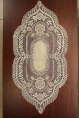 Teapoy Runner - Silky runner / table centre