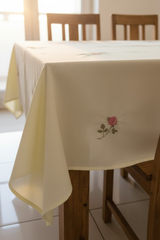 Table cloth - 6 𝘀𝗲𝗮𝘁𝗲𝗿 cross stitch embroidery