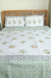 Quilted bedcover: Double (100inch*100inch)