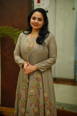 3 pcs mul cotton embroidered kurti set