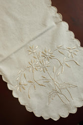 Table runners-Cut work