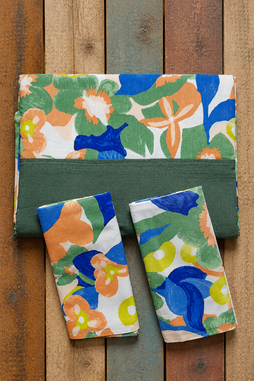 Bedsheets-Queen daily use border bedsheets