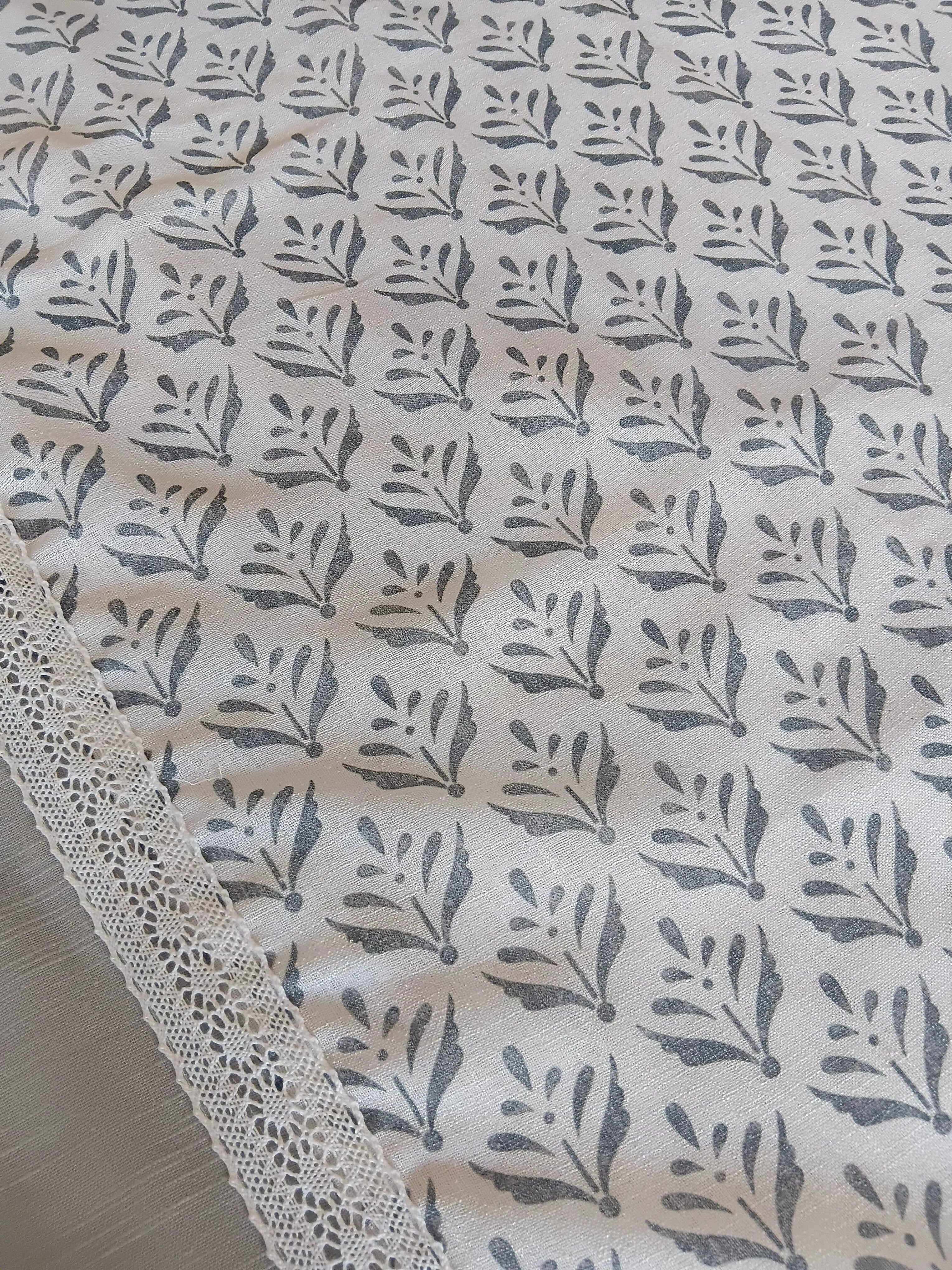 Table cloths - 6 seater