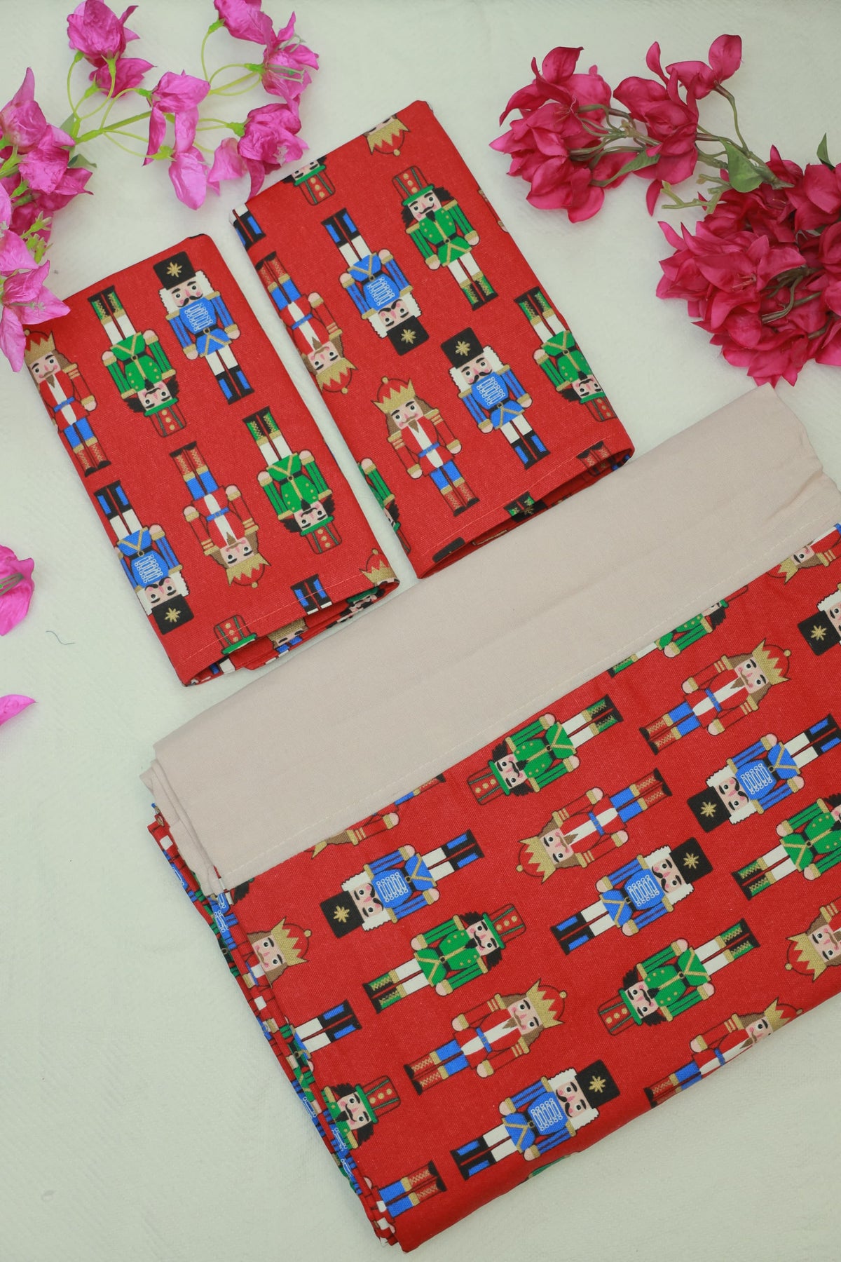 Bedsheets-Queen daily use border bedsheets