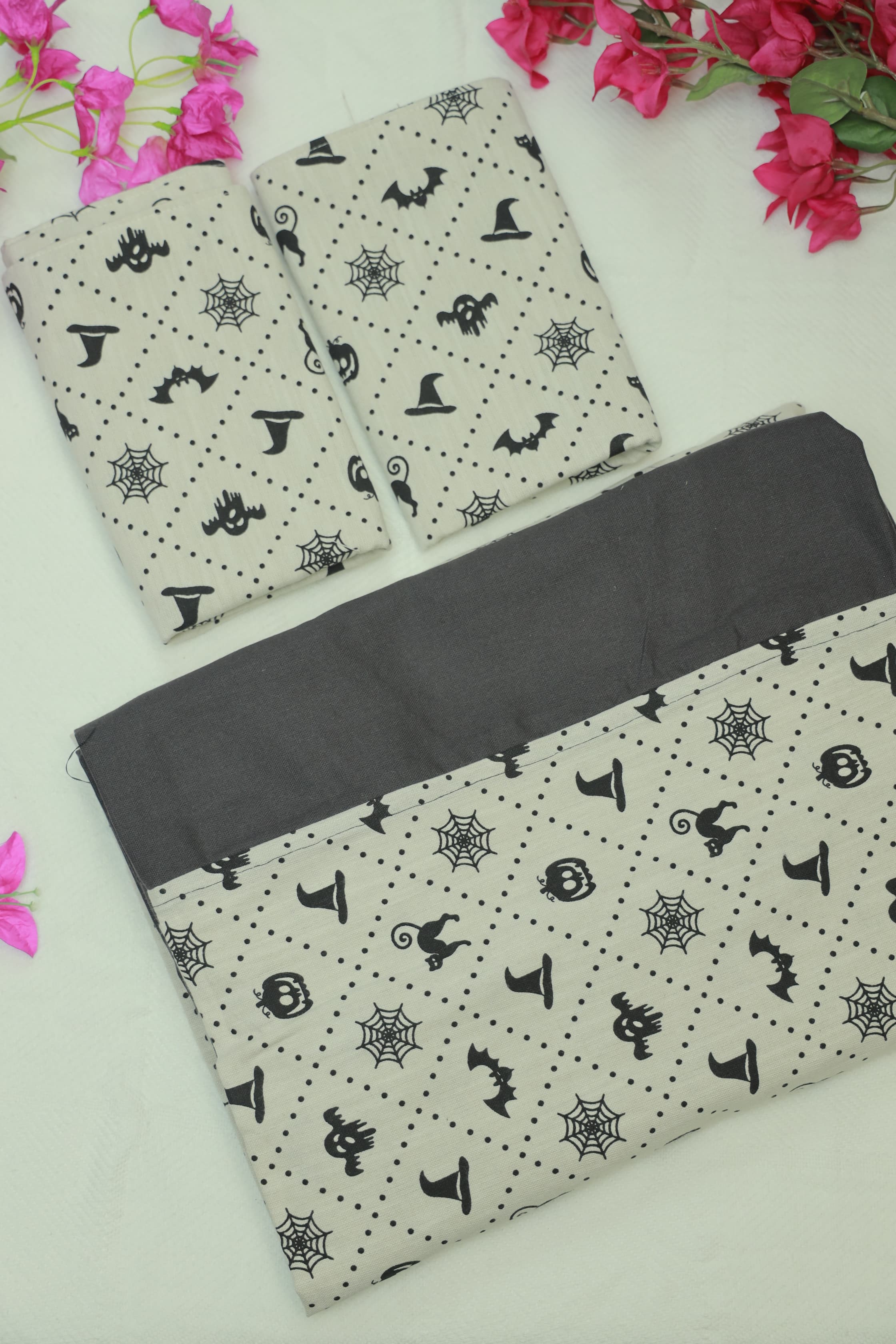 Bedsheets-Queen daily use border bedsheets xmas