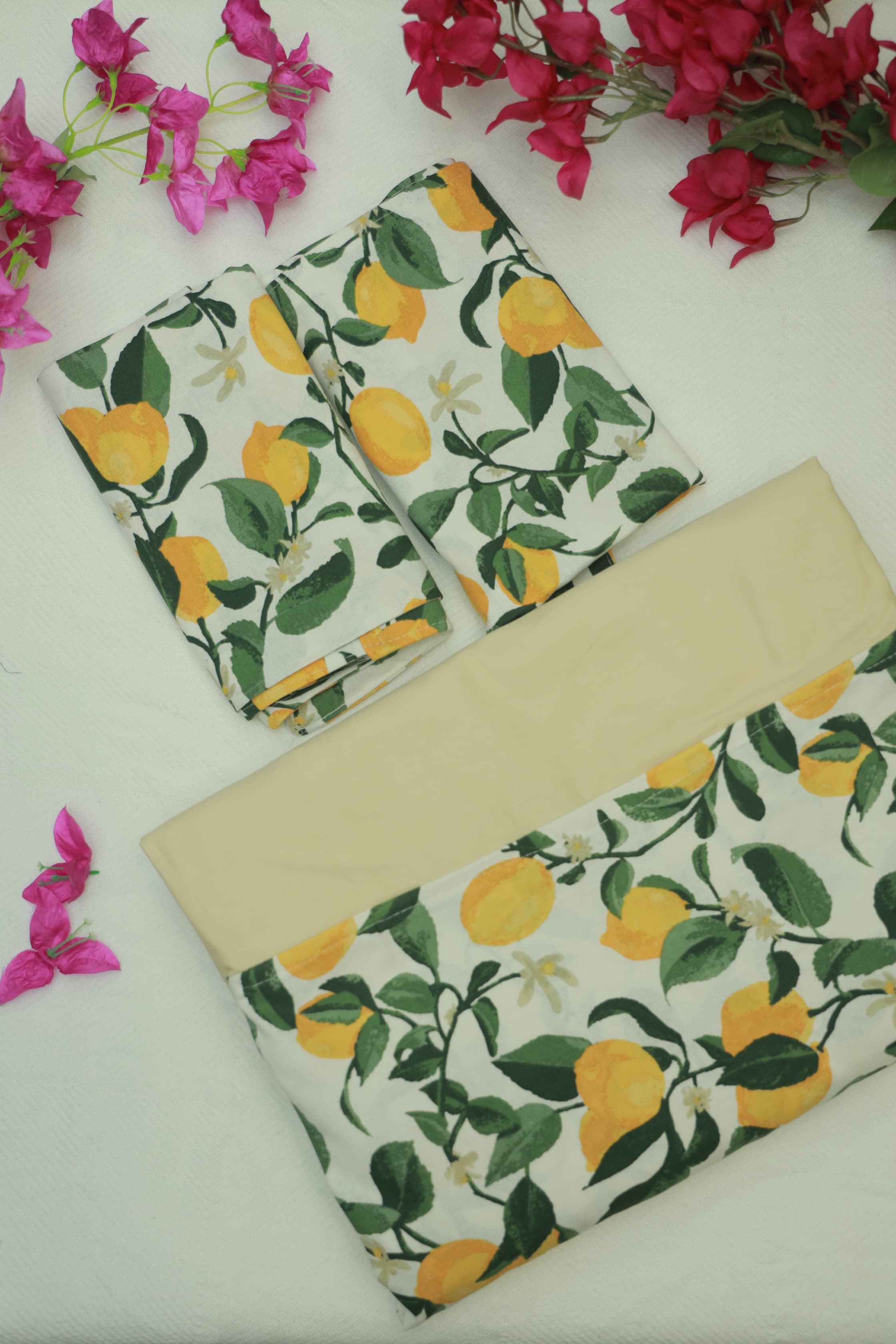 Bedsheets-Queen daily use border bedsheets xmas