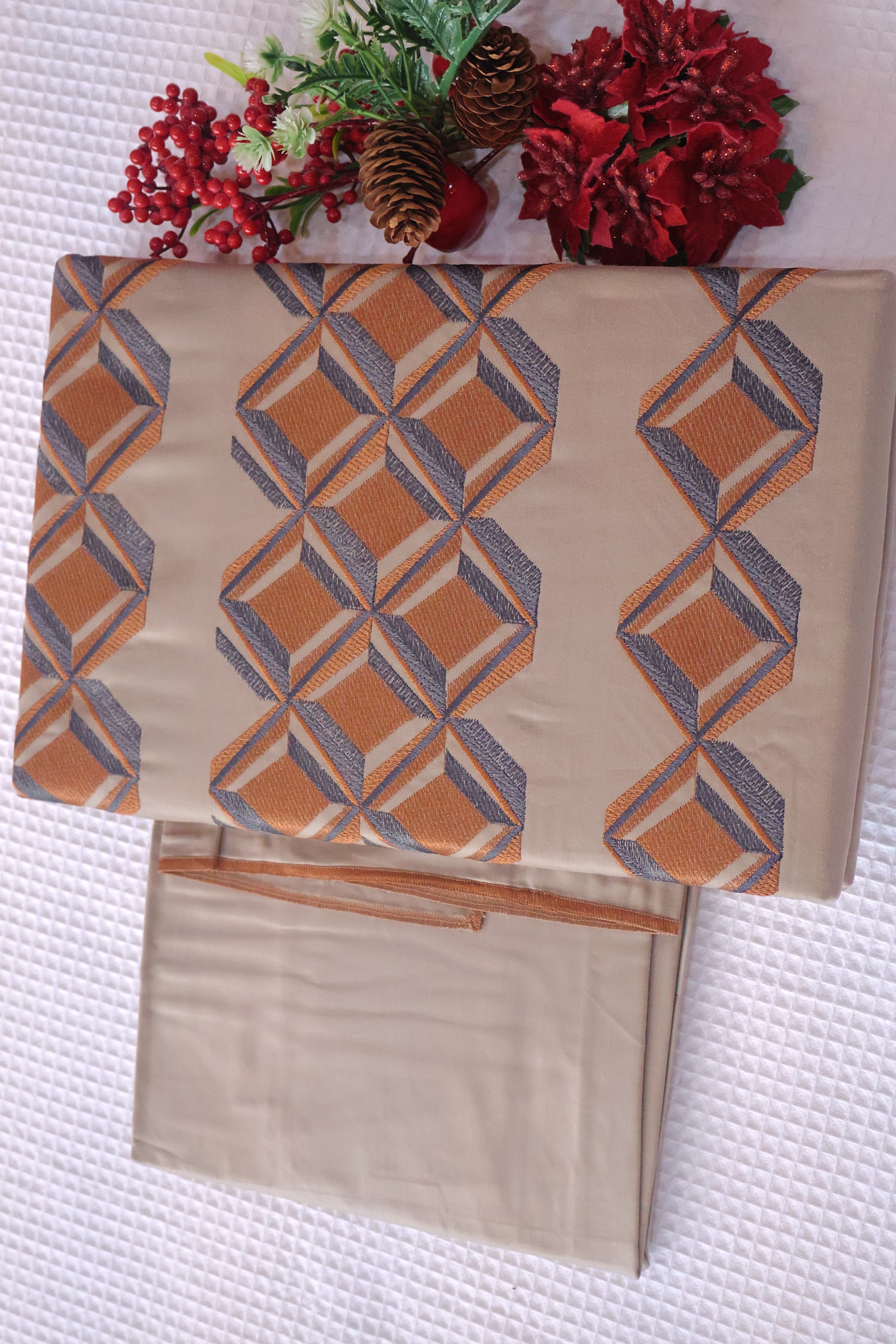 King : Premium Embroidery Bedsheet