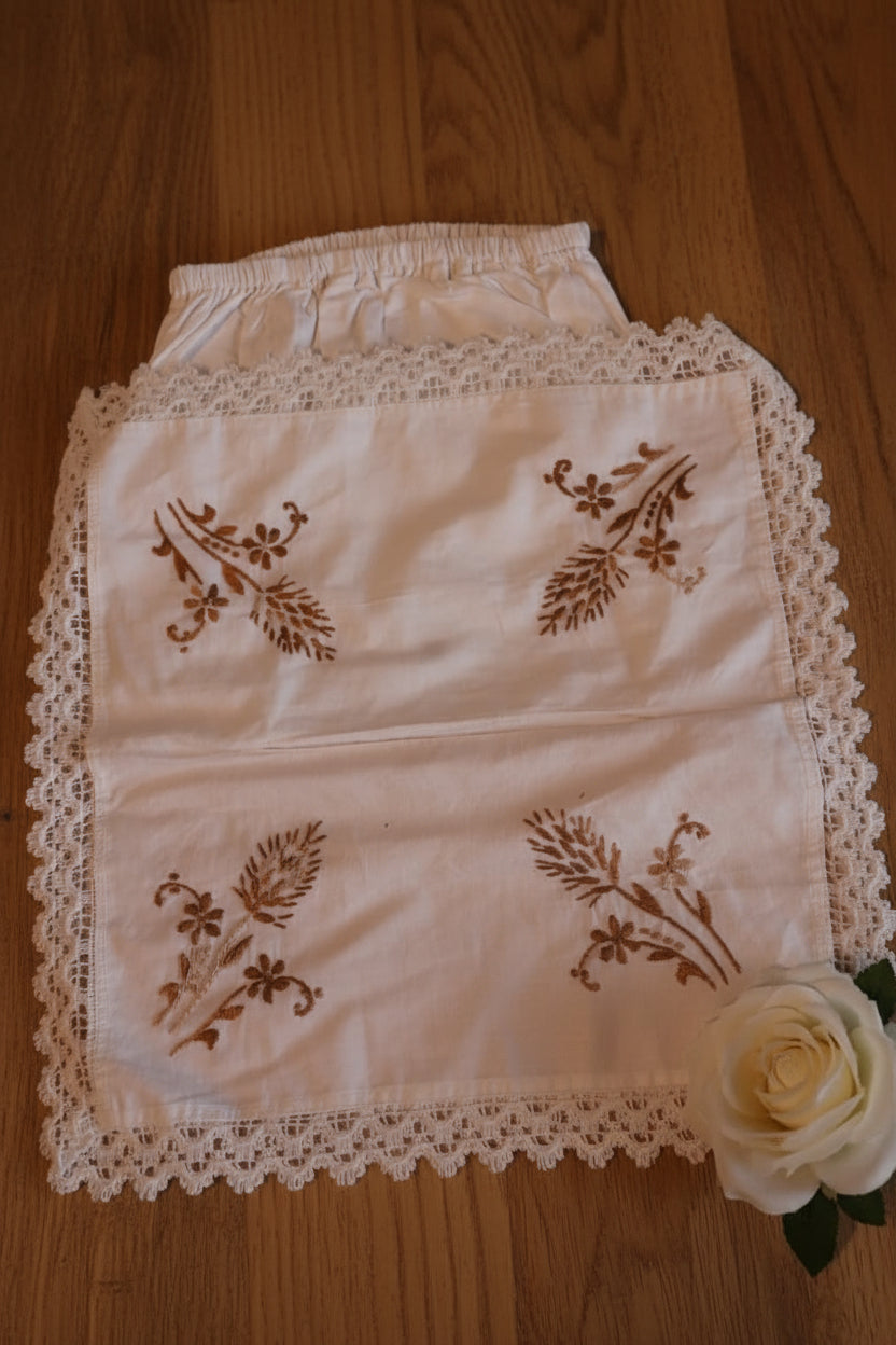 Tissue Box Cover | Embroidery