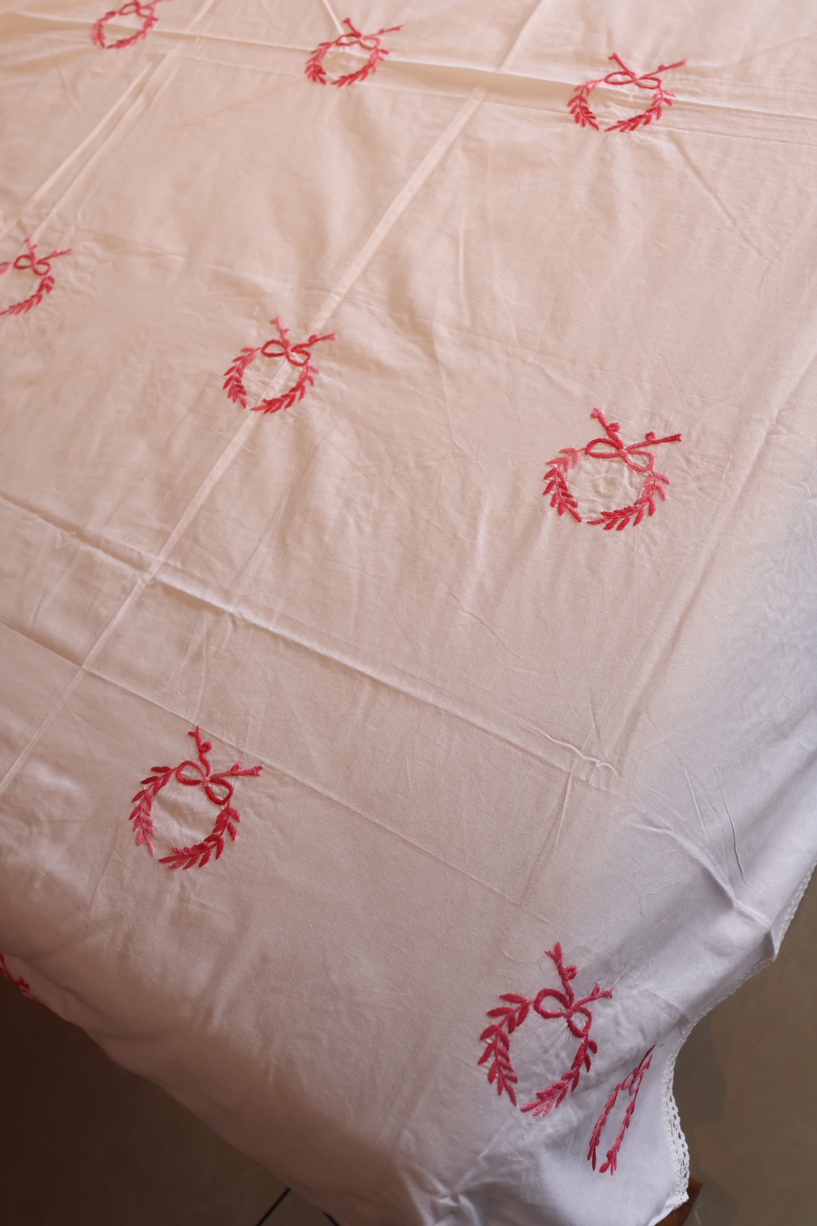 Table Cloth 4 Seater | Embroidery