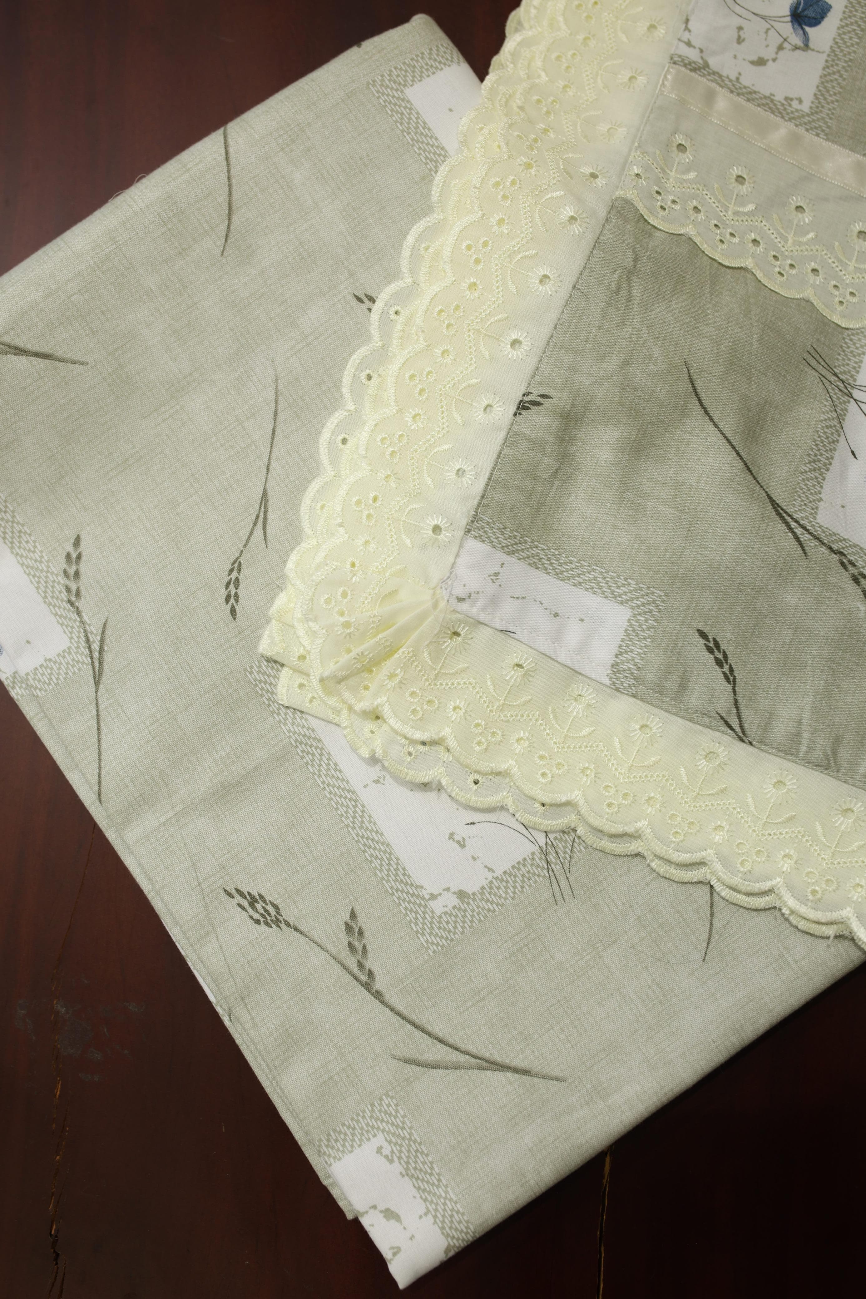 Bedsheets - Queen soft cotton lace bedsheets flora & lace