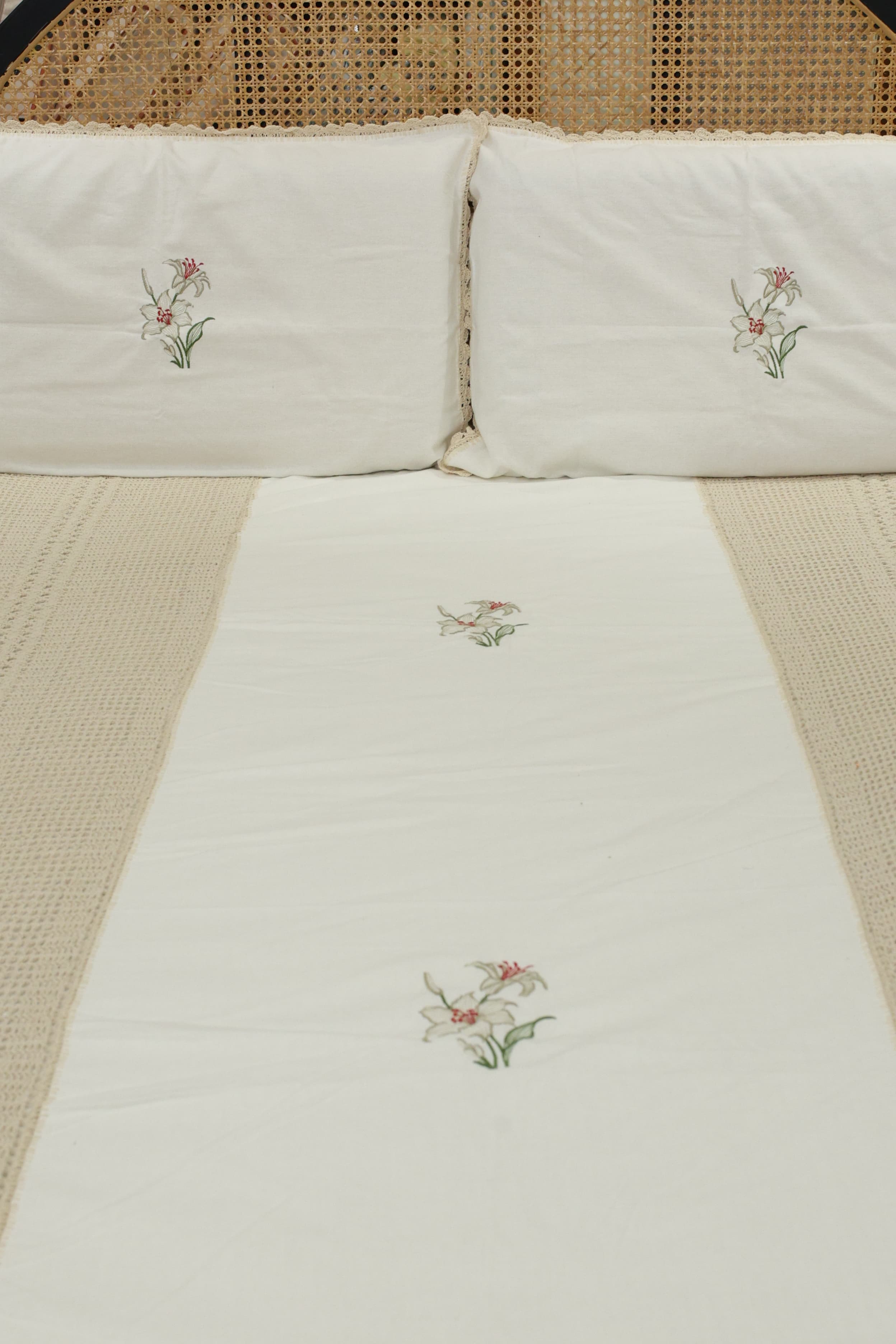 Premium Embroidery Floral Lily Crochet Bedspread Set