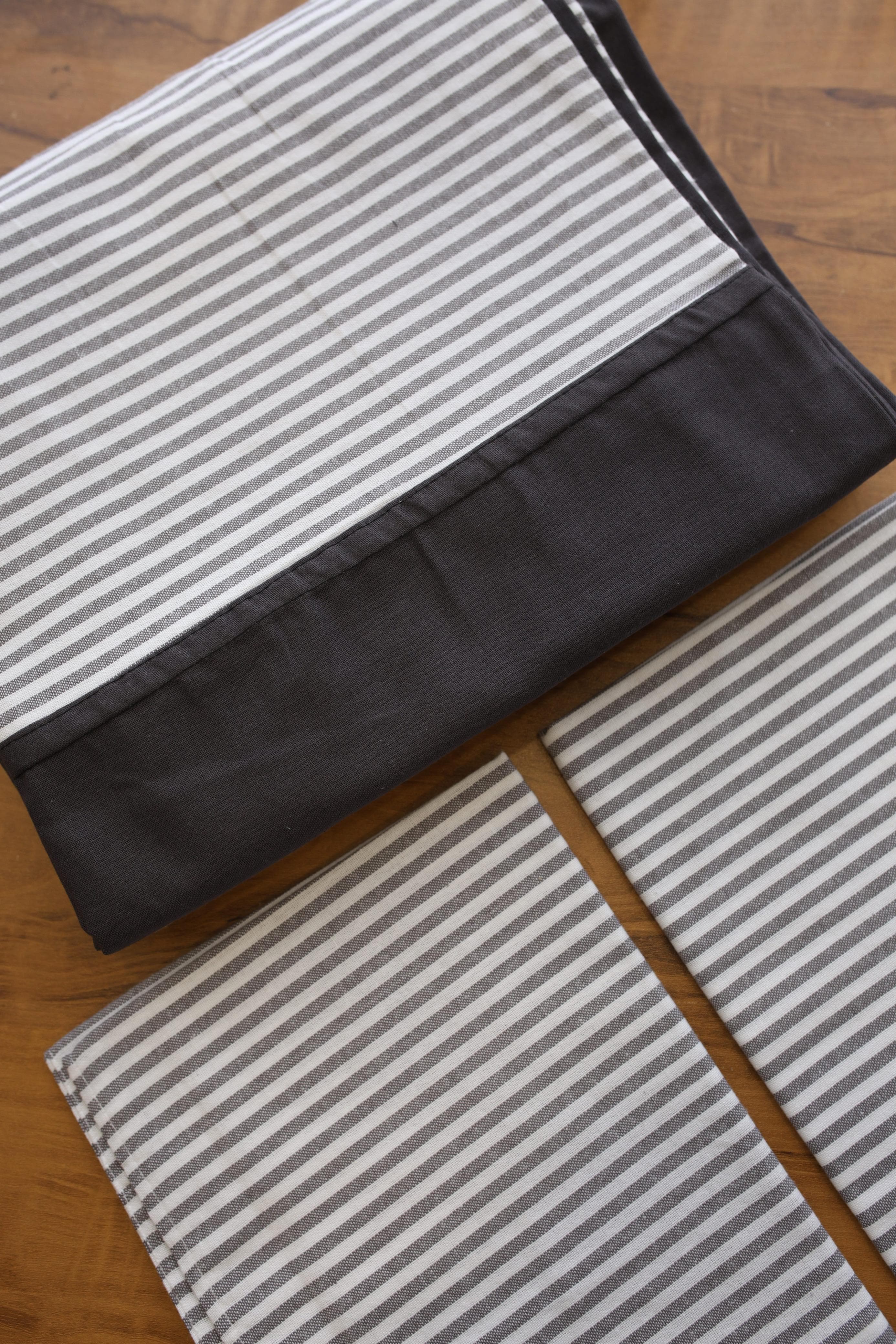 Bedsheets - King daily use border bedsheets