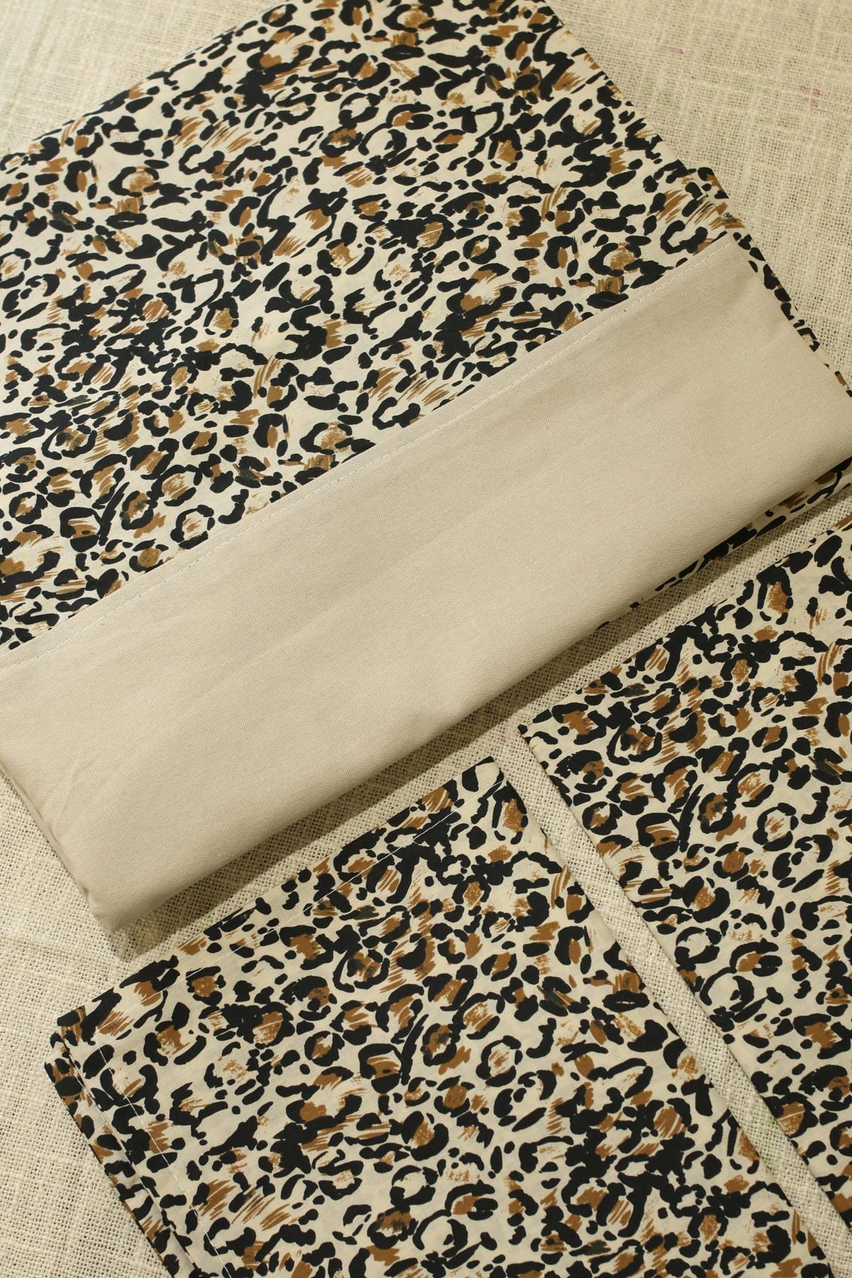 Bedsheets - Queen daily use border bedsheets