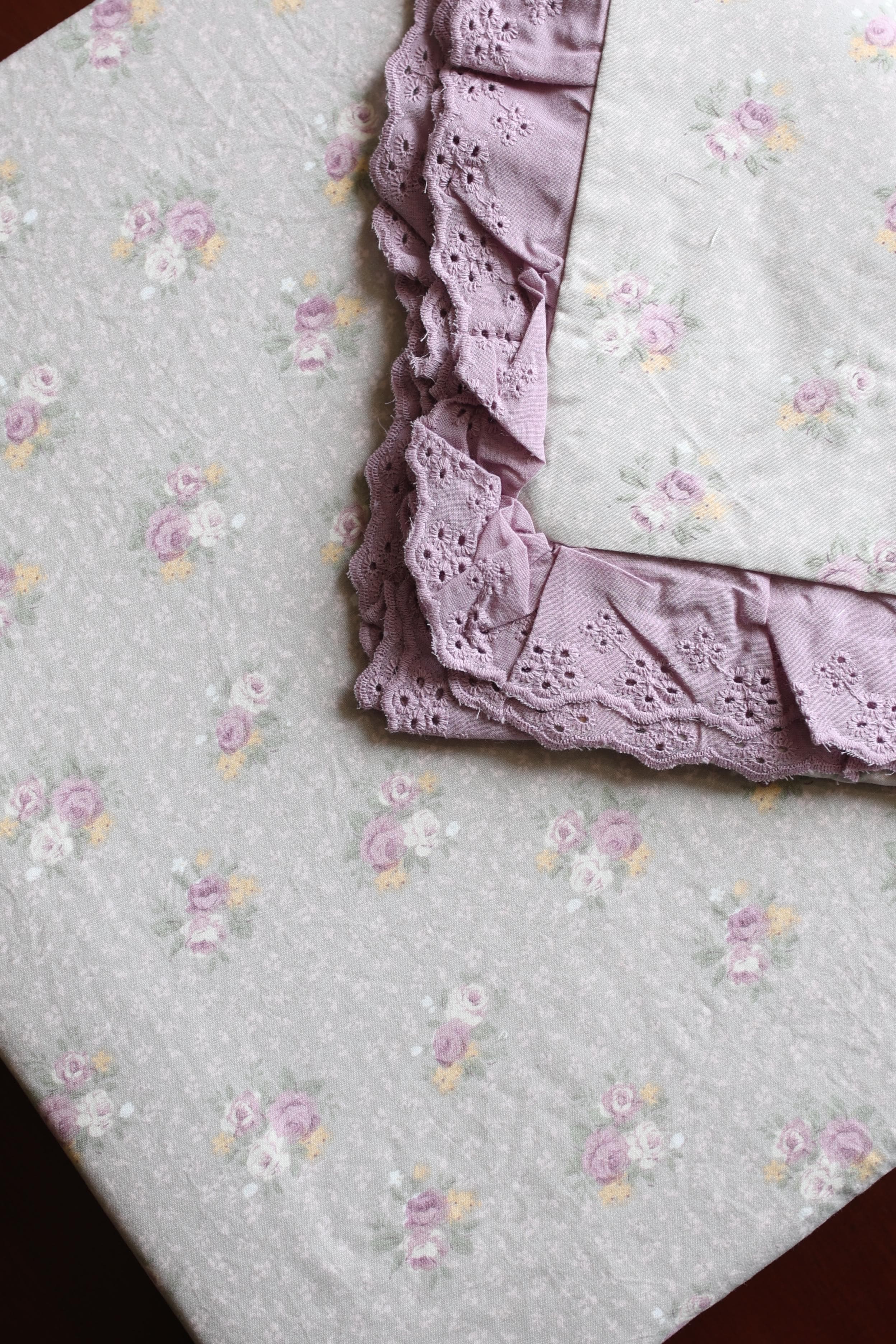 Bedsheets - Premium King soft cotton lace bedsheets majestic