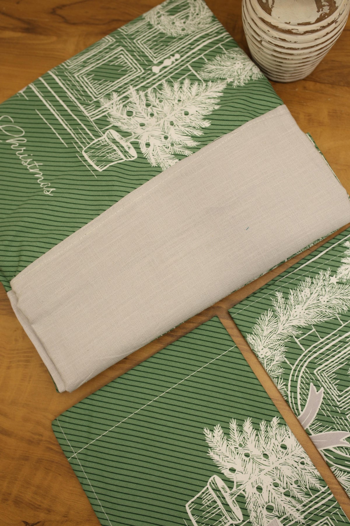 Bedsheets - King daily use border bedsheets