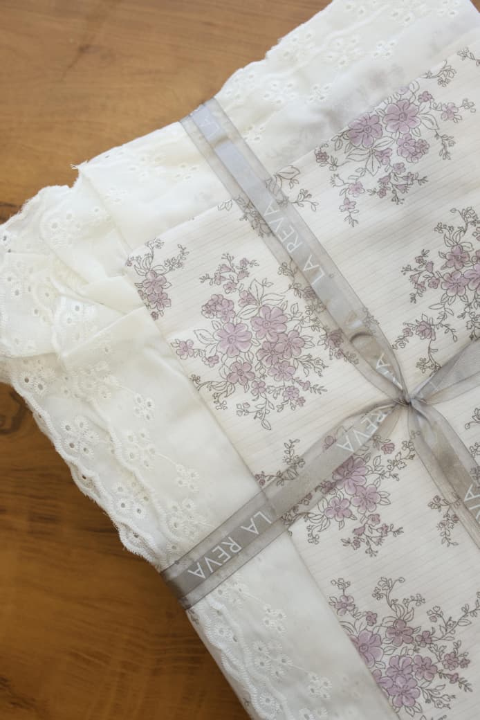 Bedsheets - King soft cotton lace bedsheets majestic