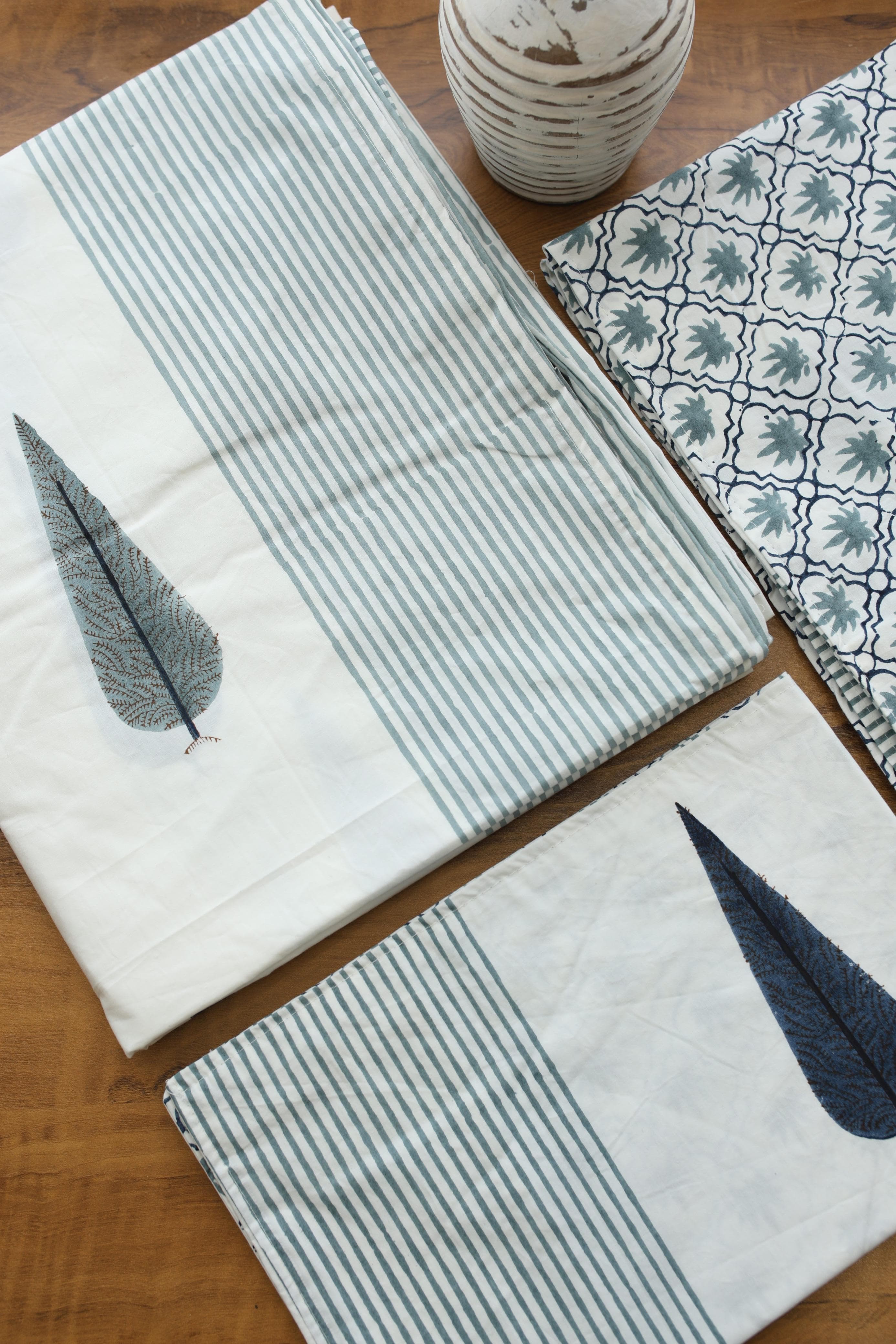 Bedsheets - King percale cotton handblock soft lily  bedsheets