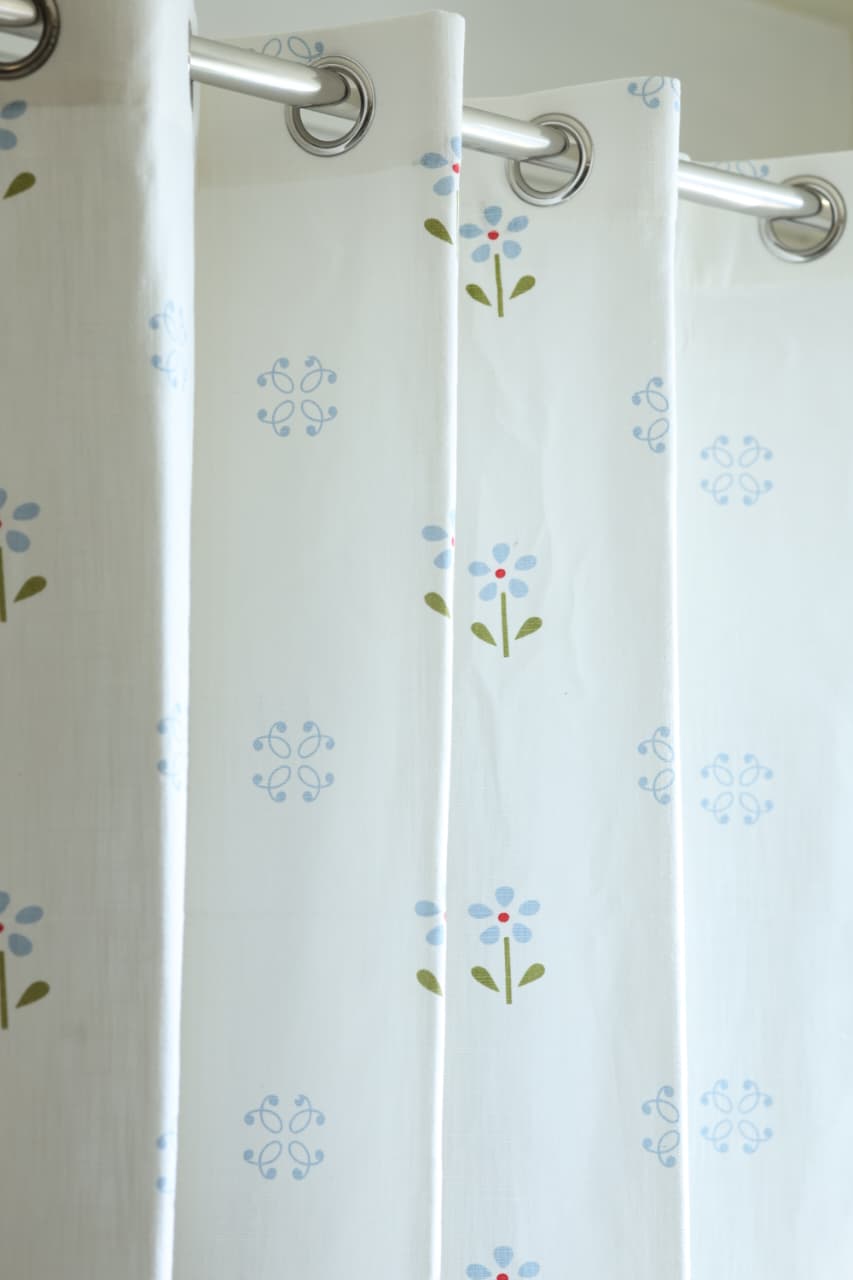 Curtains - Daisy Bloom Printed Opaque Curtain