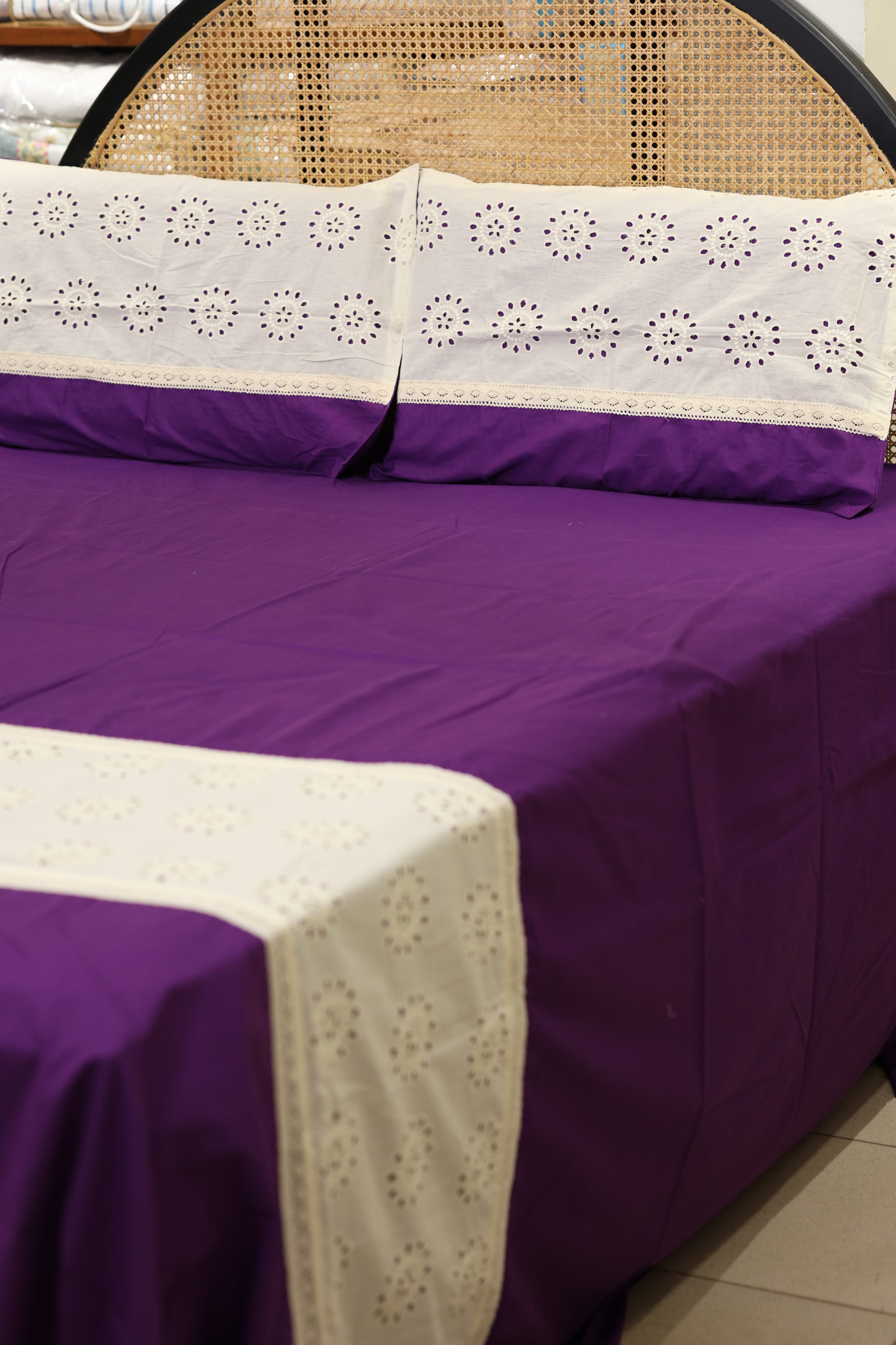 Bedsheets - Premium designer king bedsheets dd lace