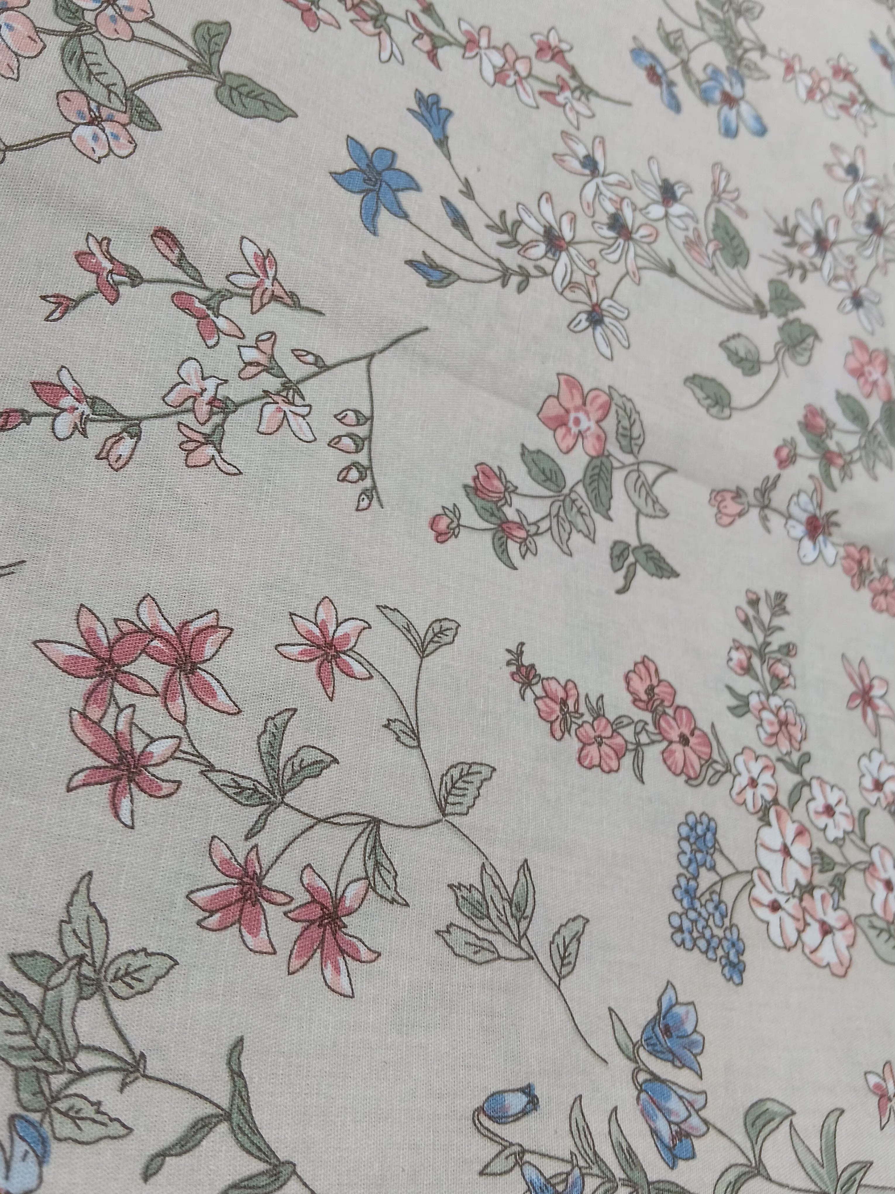 King Size Soft Cotton Botanical Floral Bedsheet Set satin glory
