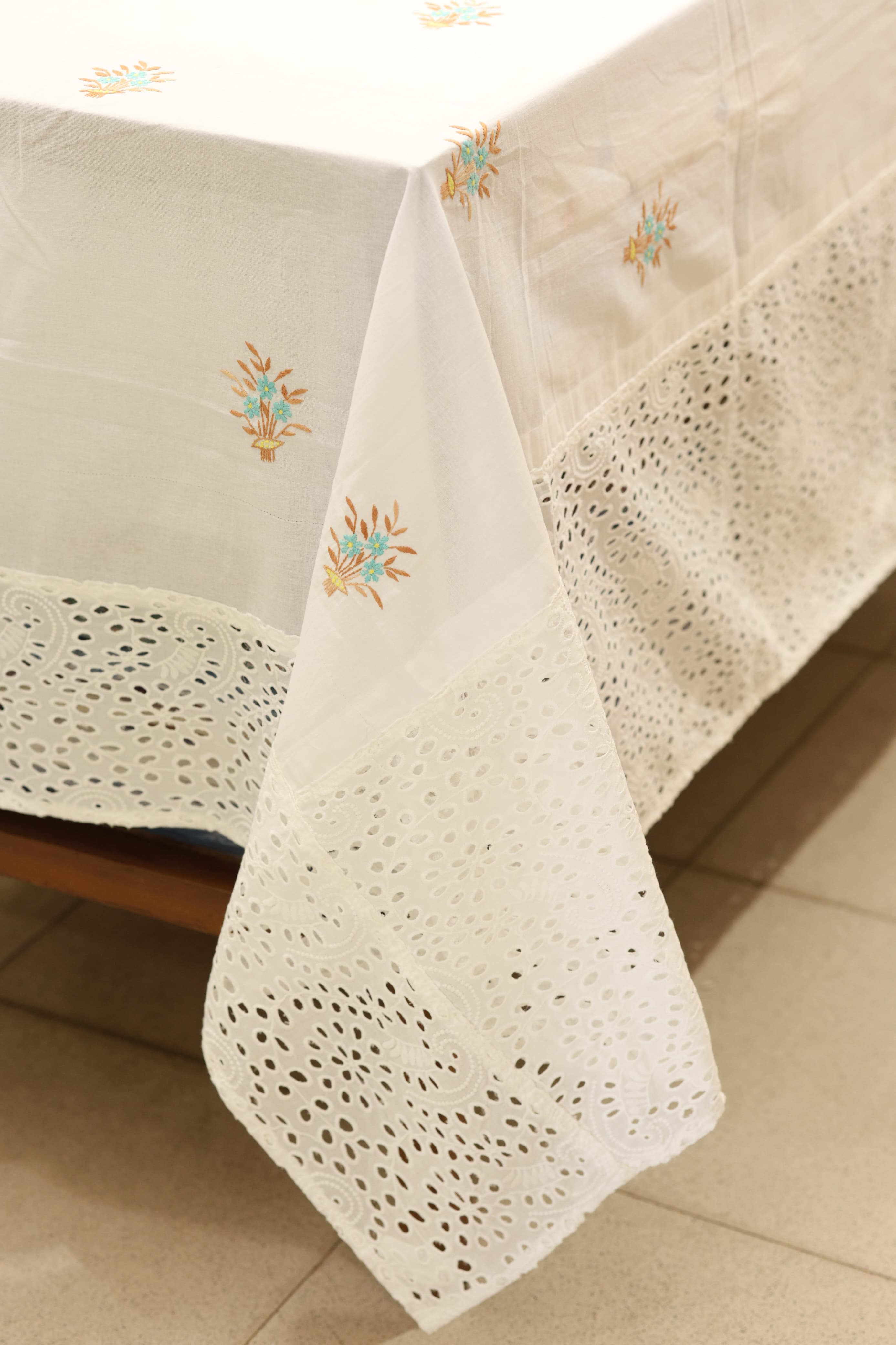 Table cloth - 6 seater Hand embroidery