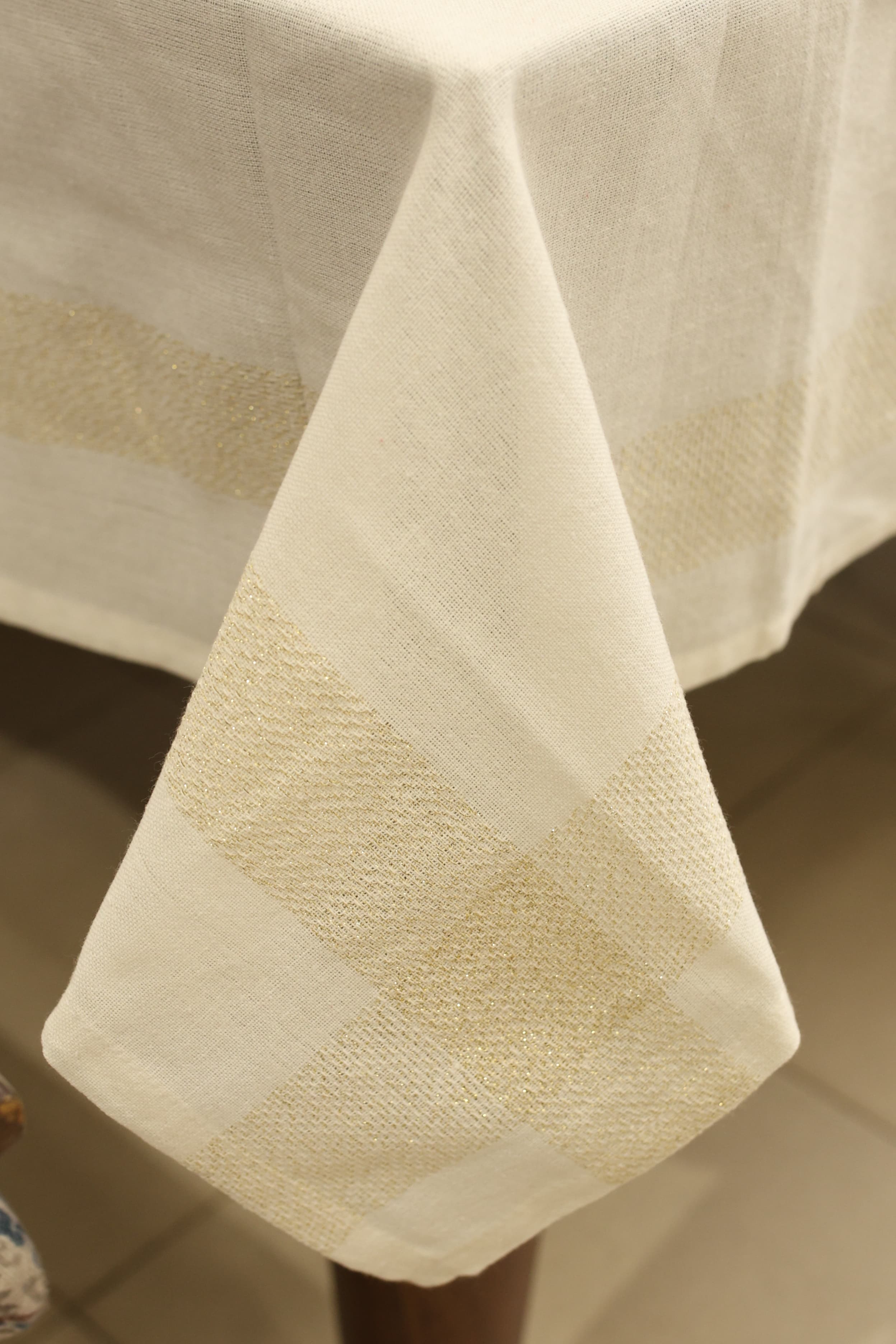 Table cloths - 6 seater Xmas edition