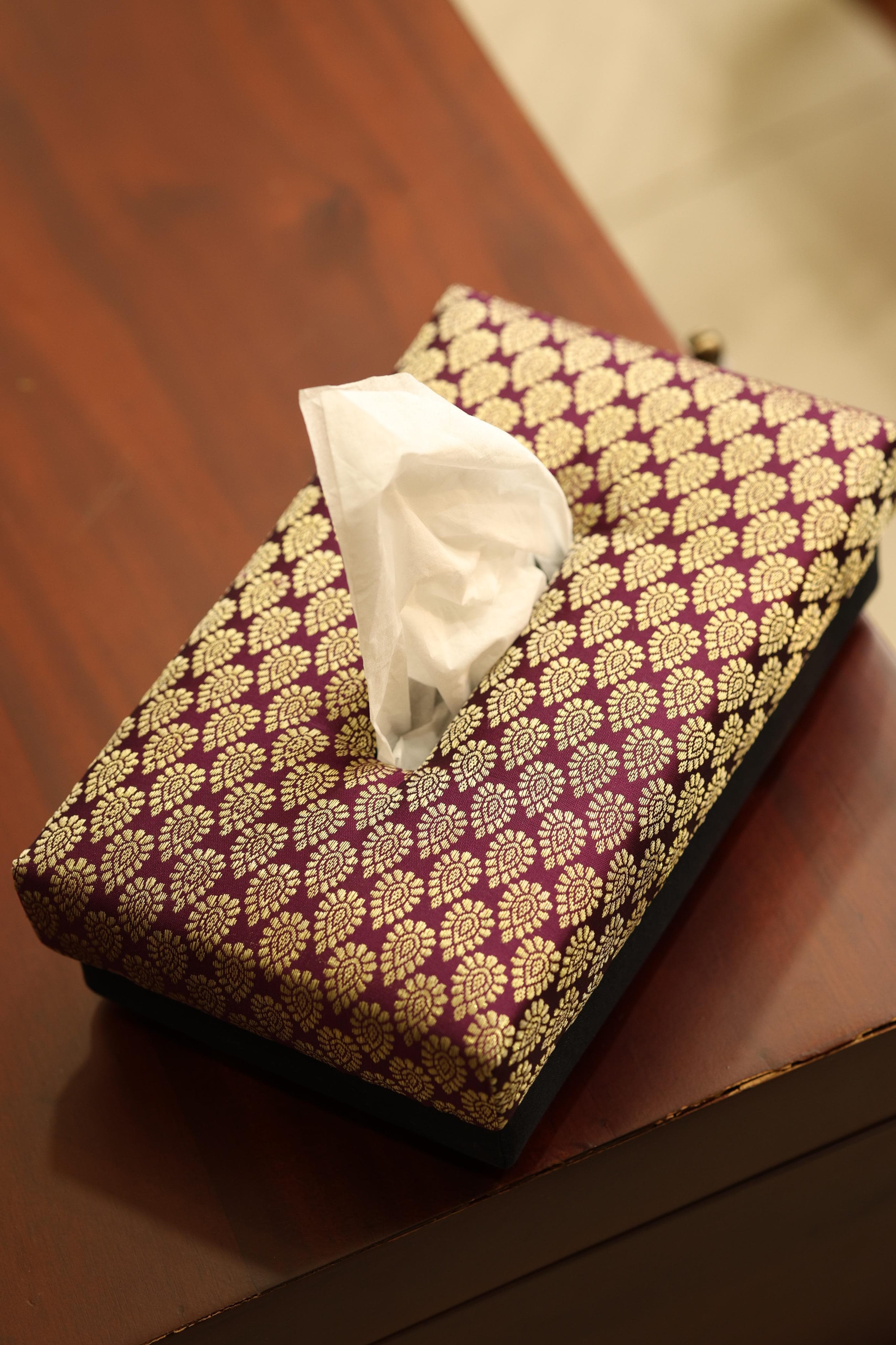 Tissue box