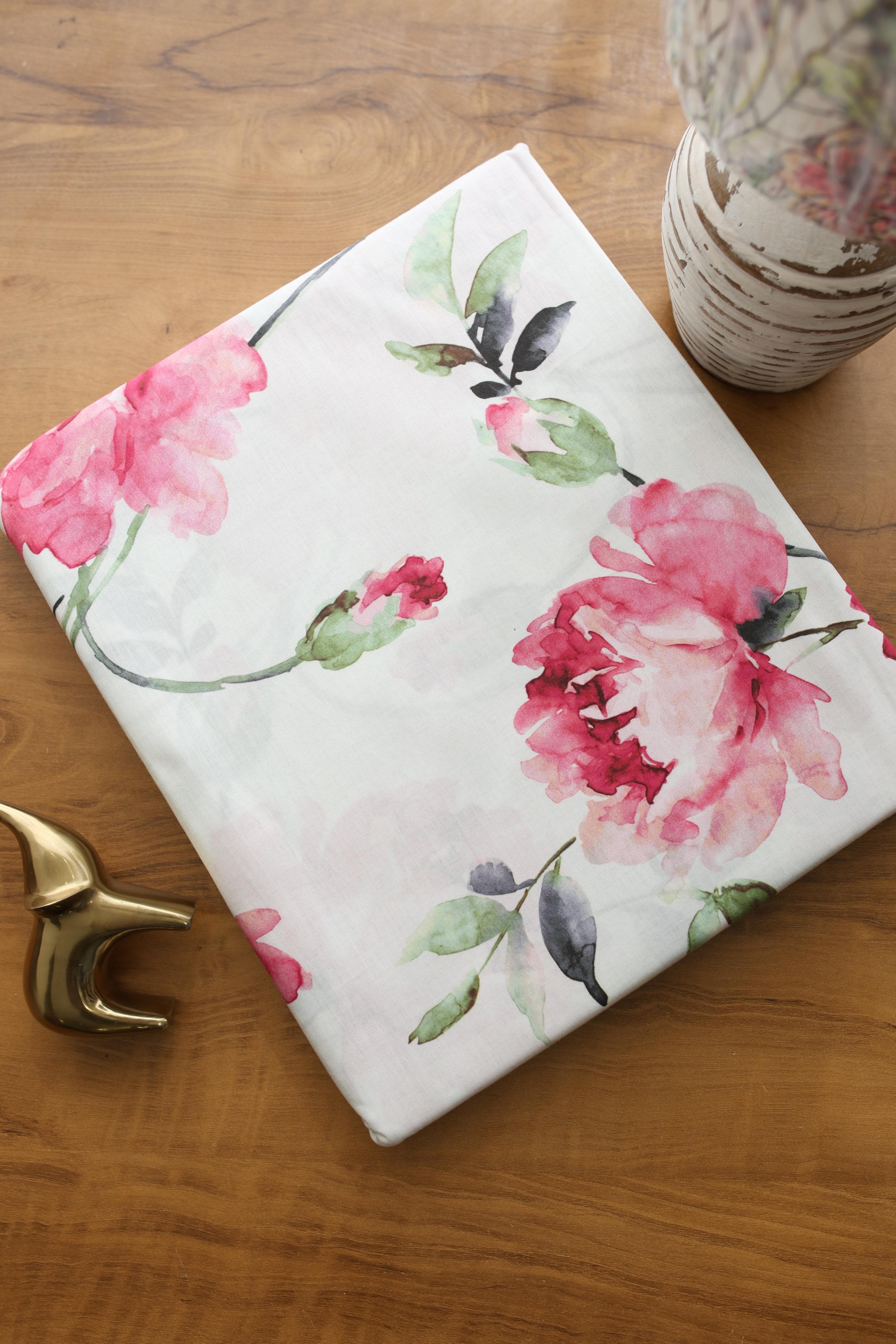 Bedsheets - King premium soft cotton bedsheet Digital Print DD   (Radiance)