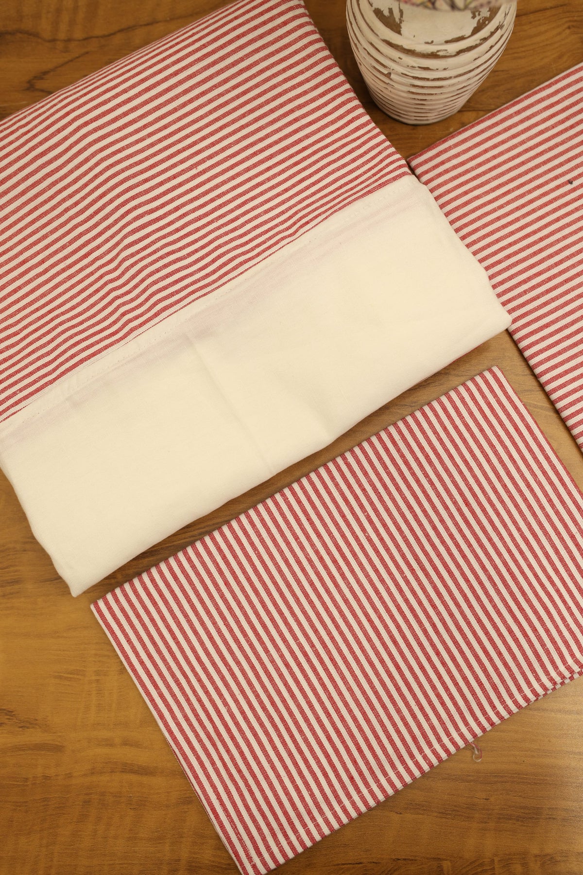 Bedsheets - King daily use border bedsheets
