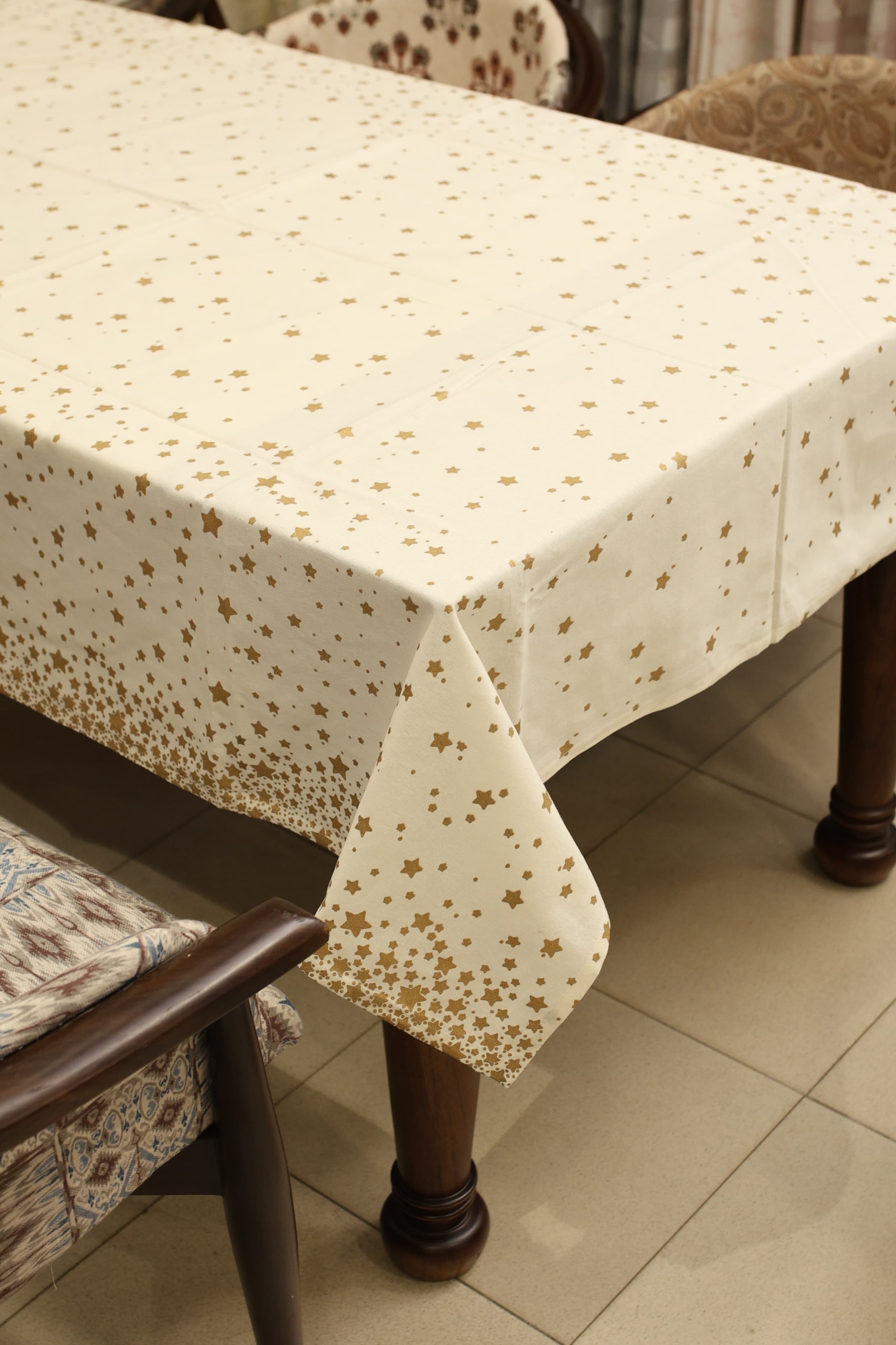 Table cloths - 6 seater Xmas edition