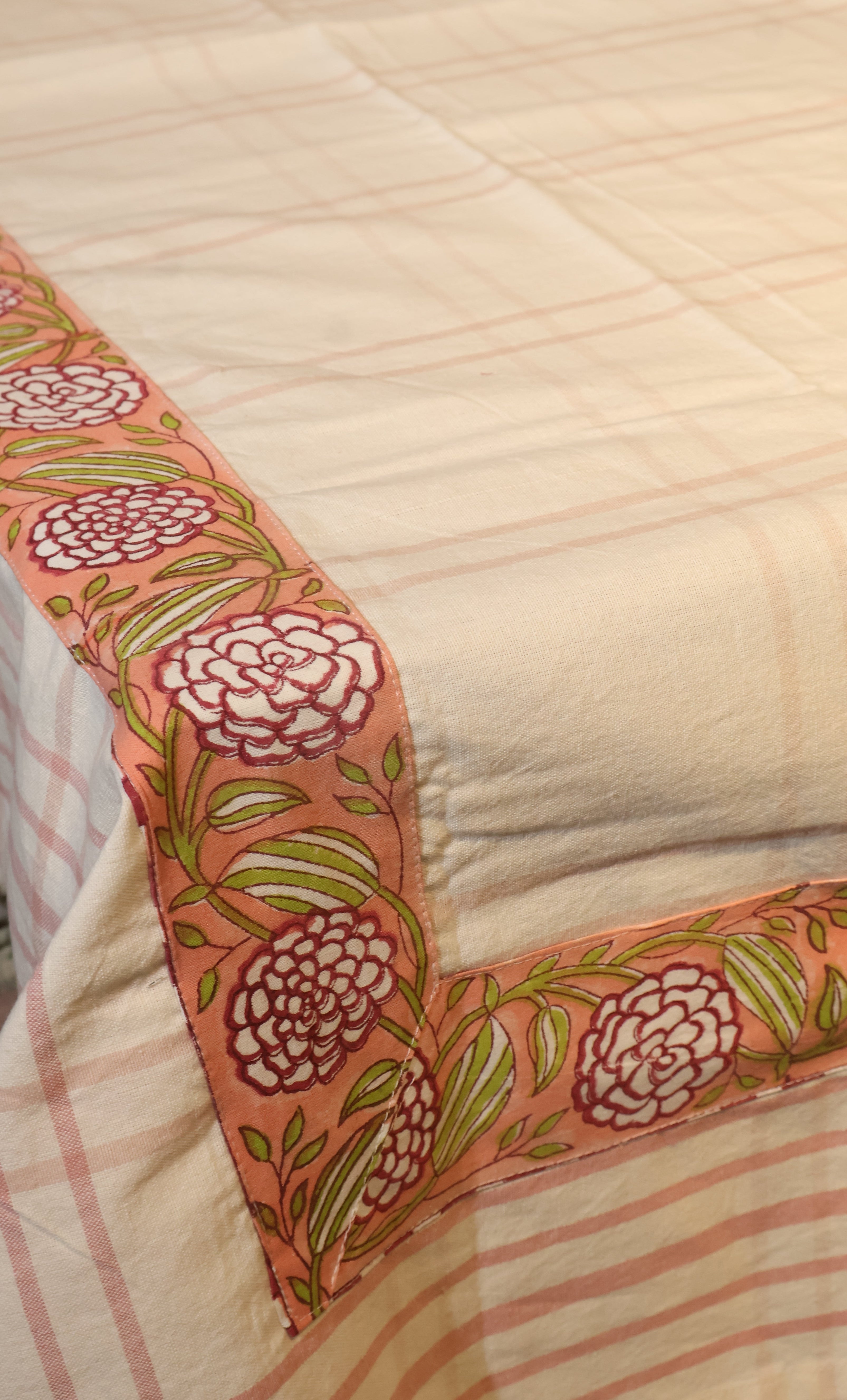 Table cloth -4 seater (152cm*138cm)