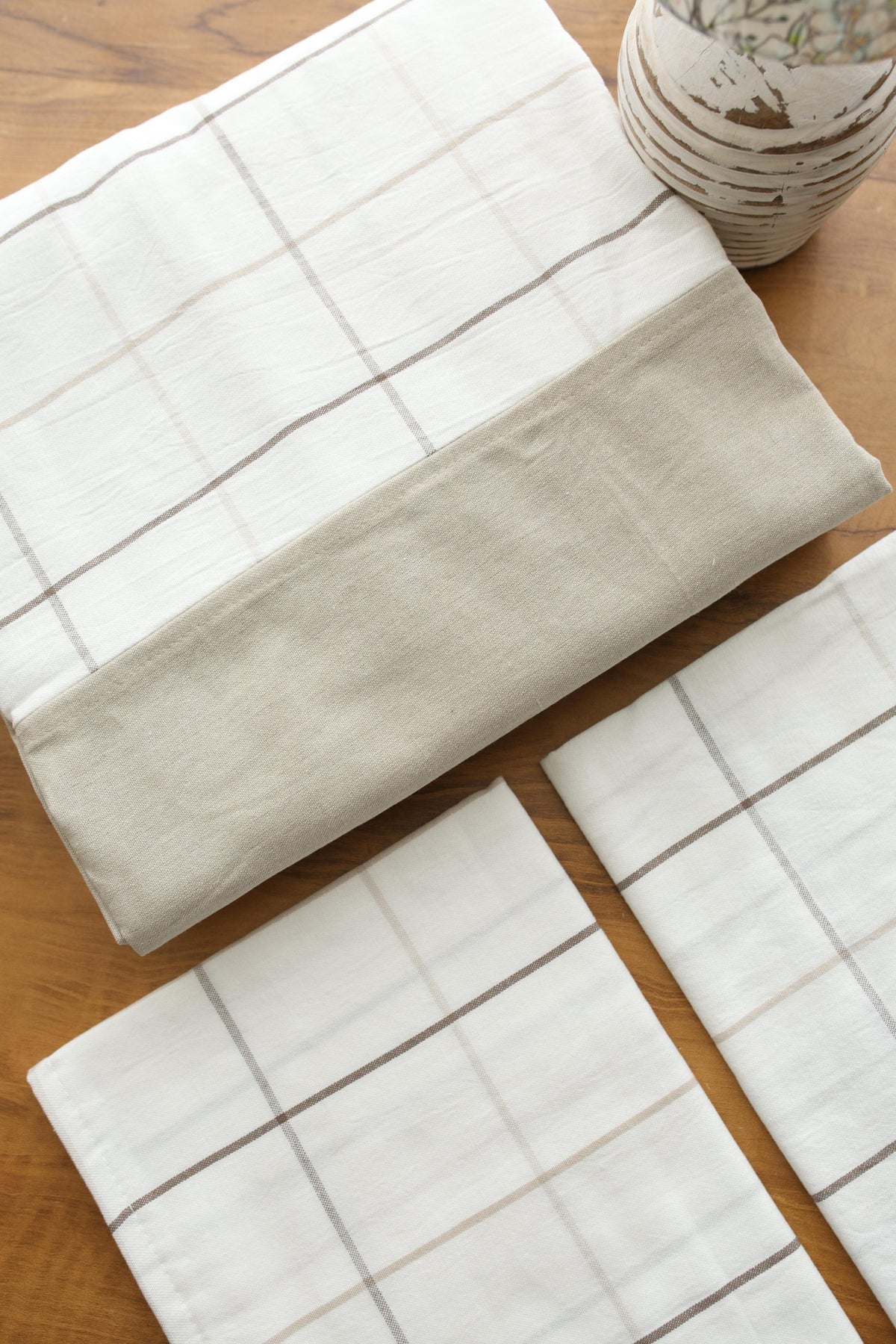 Bedsheets - King daily use border bedsheets