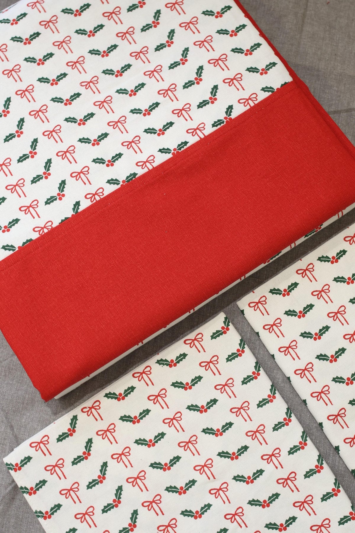 Bedsheets - King daily use border bedsheets