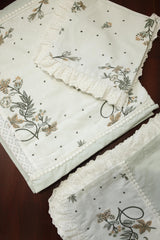 Bedsheets - Premium king floral printed lace bedsheet with cushion covers