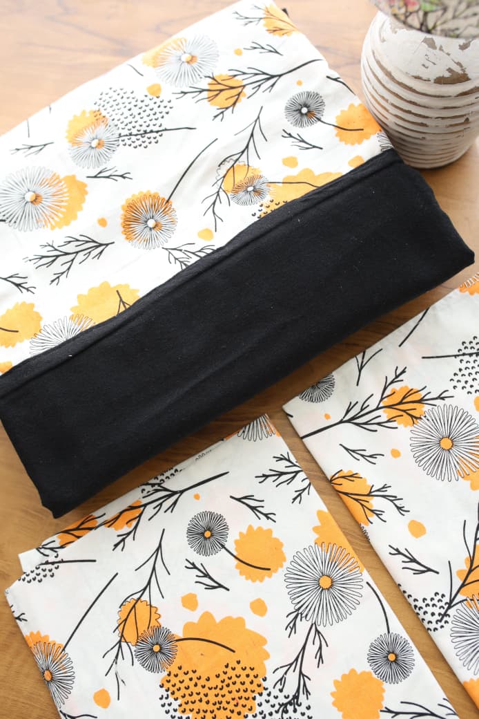 Bedsheets - King daily use border bedsheets